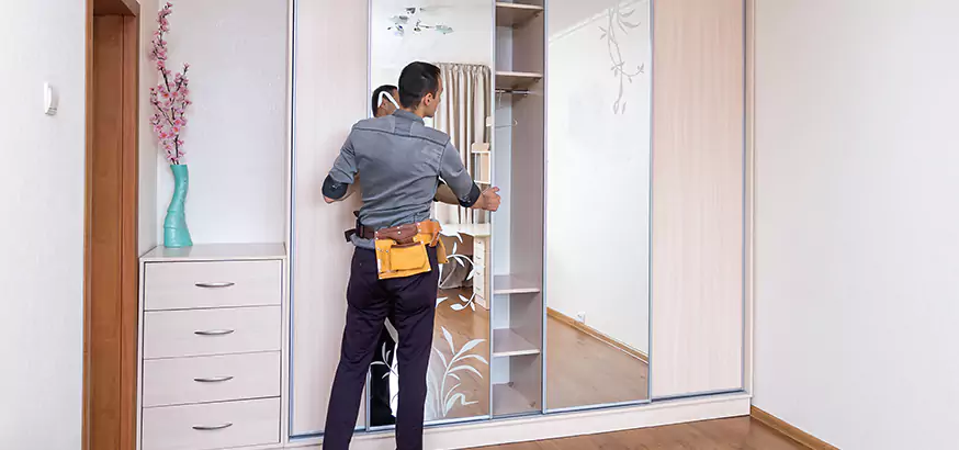 Best Closet Door Mirror Repair in West Lealman, FL