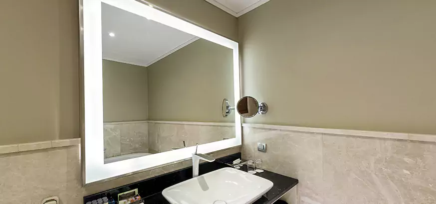 Fix Glass Mirror in West Lealman