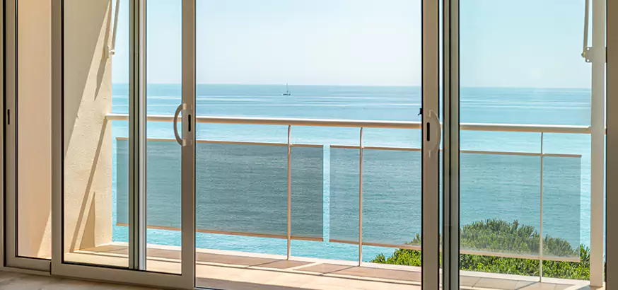 How Our Balcony Door Glass Repair Process Works in West Lealman, FL?