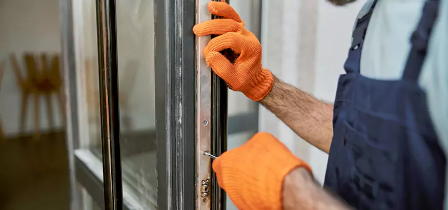 How Our Commercial Door Repair Process Works in West Lealman, FL?