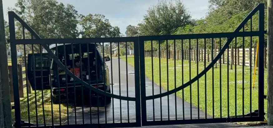 Top Rated Metal Gate Not Working in West Lealman, FL