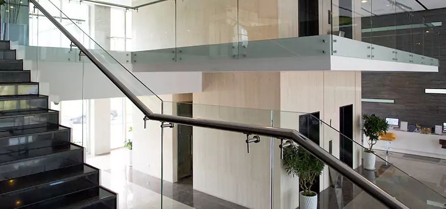 How Our Railing Glass Replacement Process Works in West Lealman, FL?