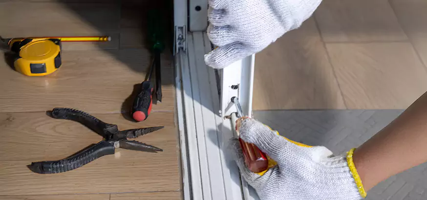 Top Rated Sliding Door Fixing Service in West Lealman, FL
