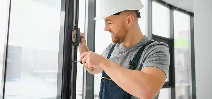 How Our Window Glass Repair Process Works in West Lealman, FL?